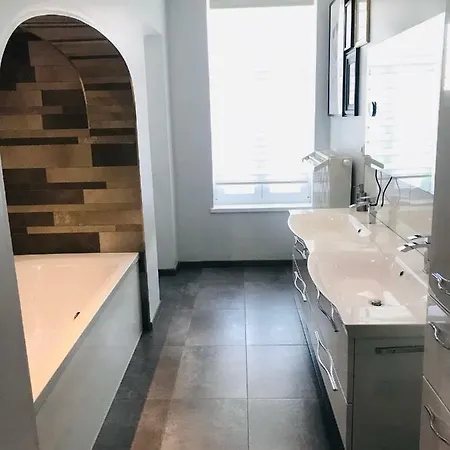 Maison Avec Jacuzzi 5ch Holiday home